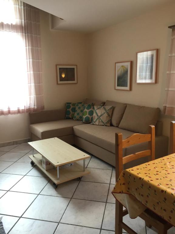 Walser App.31 Pozzi room 2